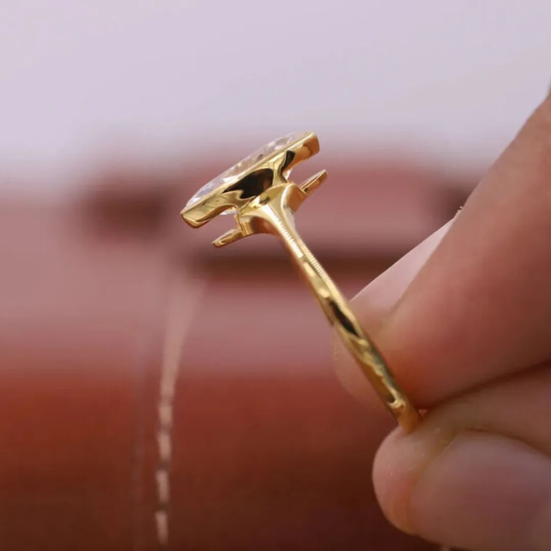 /public/photos/live/Marquise Moissanite Bezel Set Delicate Wedding Ring 686 (5).webp